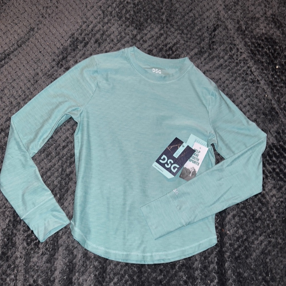 Girls DSG PERFORMANCE moisture, wicking, size extra, small vintage, sage top NWT